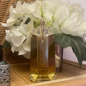 Mugler Alien Goddess Perfume